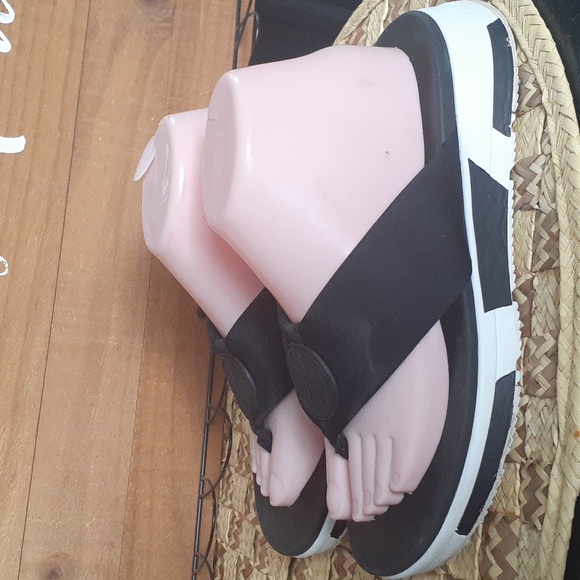 FITFLOP SANDALS - Picture 1 of 11